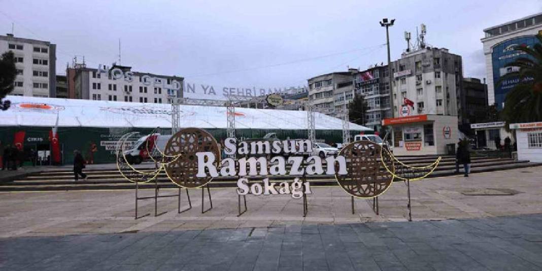 Sadece büyükler değil küçükler de bayılıyor: ‘Ramazan Sokağı’ coşkuyu artırıyor! 6